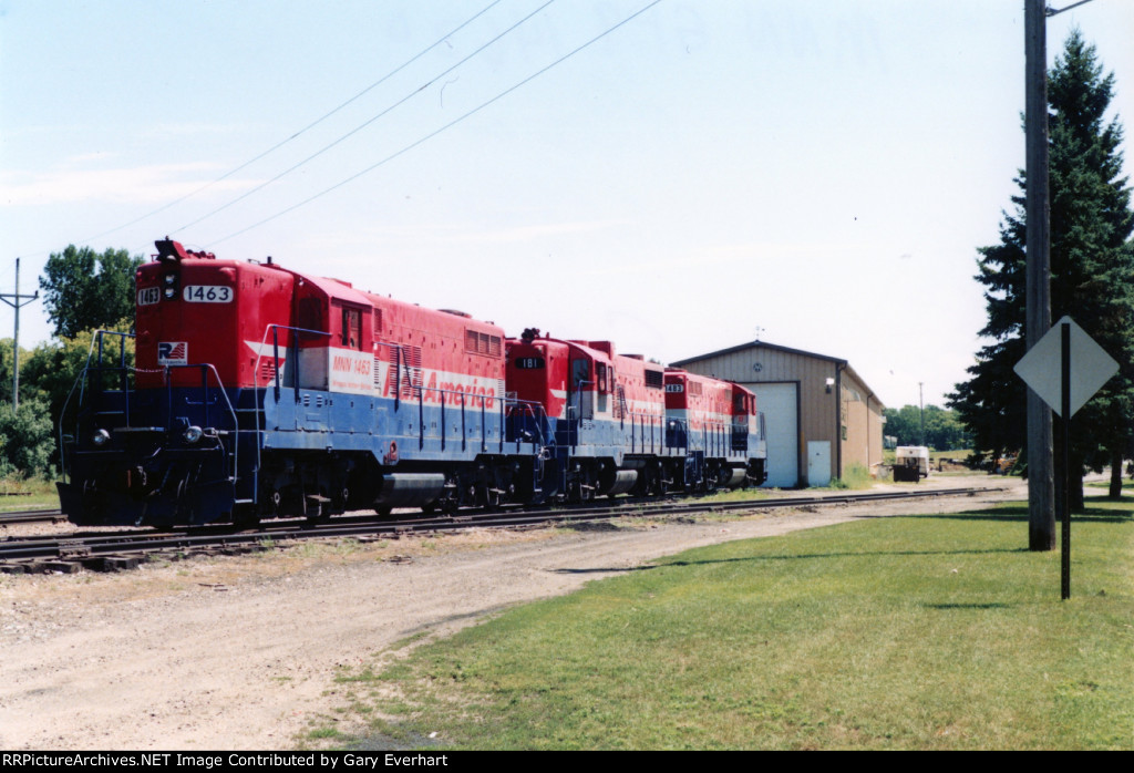 MNN GP9 1463 - Minnesota Northern RR